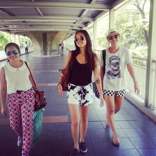 Bangkok strolling with Nida and Lyda
